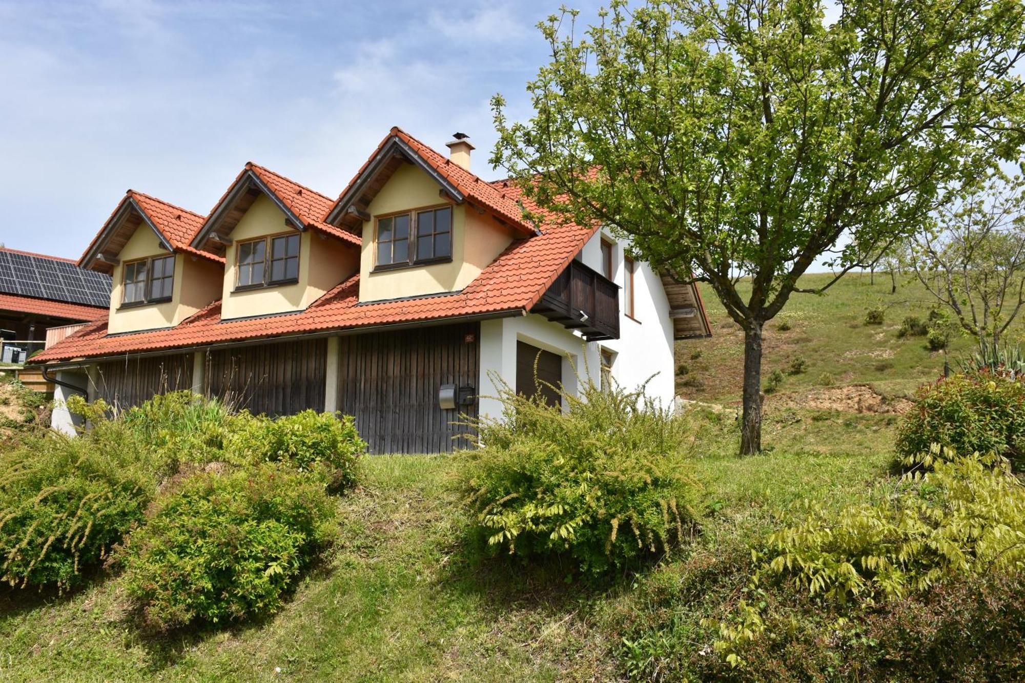 Guest House Struc Slovenj Gradec Exterior photo